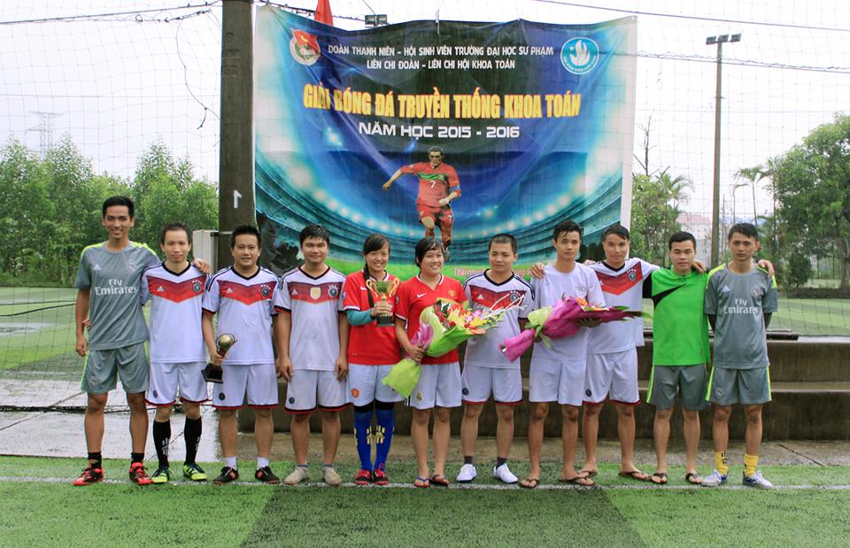 Giải bóng đá truyền thống khoa Toán năm học 2015-2016 đã diễn ra thành công tốt đẹp